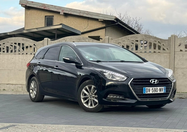 Hyundai i40 cena 36900 przebieg: 168000, rok produkcji 2015 z Ostrołęka małe 379